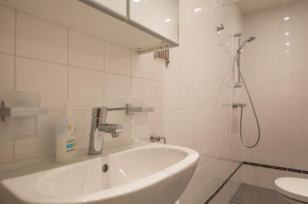 Canal View Amsterdam Apartment 외부 사진
